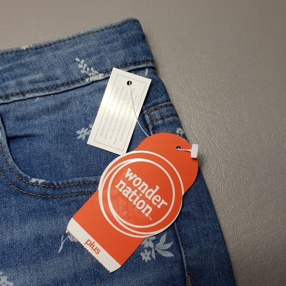 New wonder nation Girls denim jean flower shorts plus size 14 - Picture 3 of 9